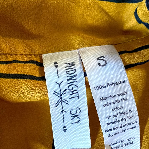 Midnight sky top sz small - Picture 3 of 6